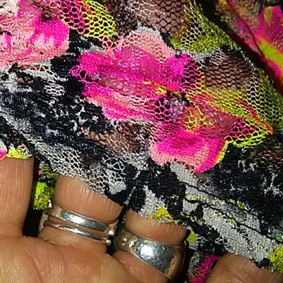 New Almost Famous lace babydoll top - Picture 3 of 6